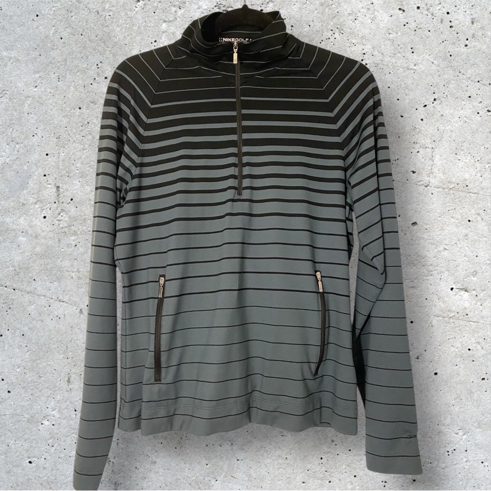 Women’s Medium Nike Golf Lightweight Hoodie